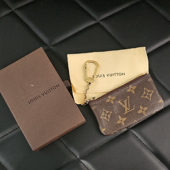 Louis Vuitton Handbags - Louis Vuitton Brown Monogram Key Cles